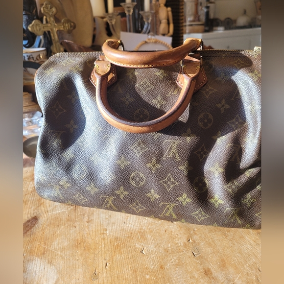 Louis Vuitton Monogram Speedy Bag - Picture 3 of 9